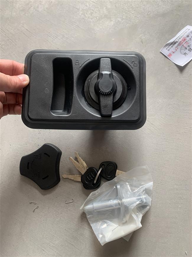 Passenger door lock, SX13C-1000, right, rectangular