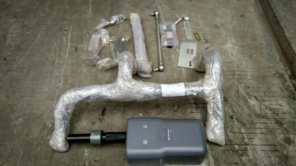 Door pump assembly, pneumatic, front door, swing type, right rudder, curved arm radius 420, support spacing 670, short rod-1