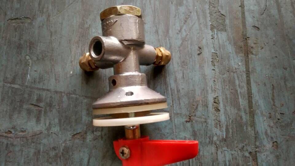 应急阀-车门,带两通铜接头,KD102