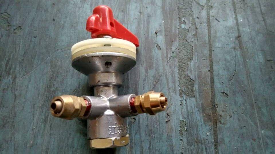 Emergency valve-car door, with two-way copper joint, KD102-2