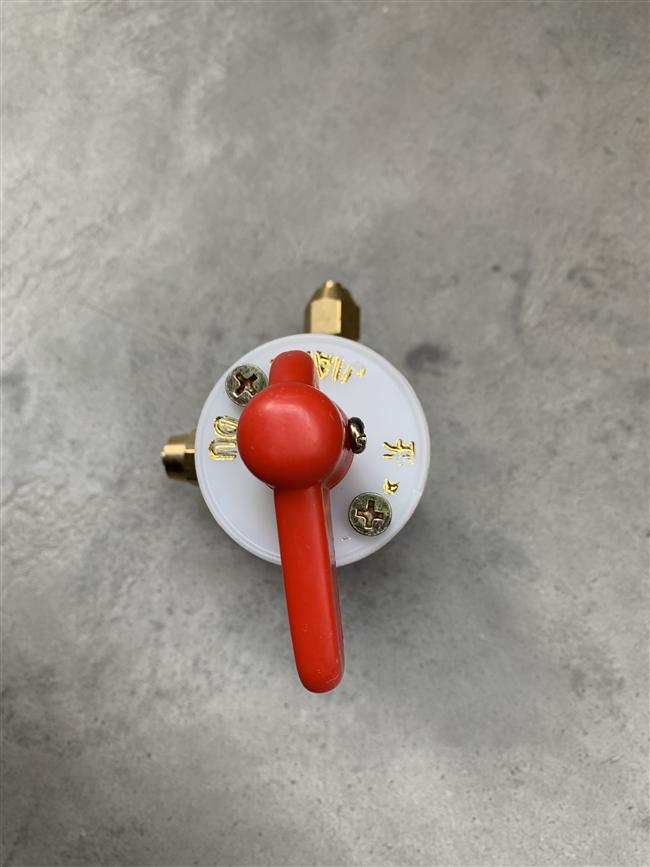 Emergency valve-door, D=30, with two-way copper connector, automatic reset-1