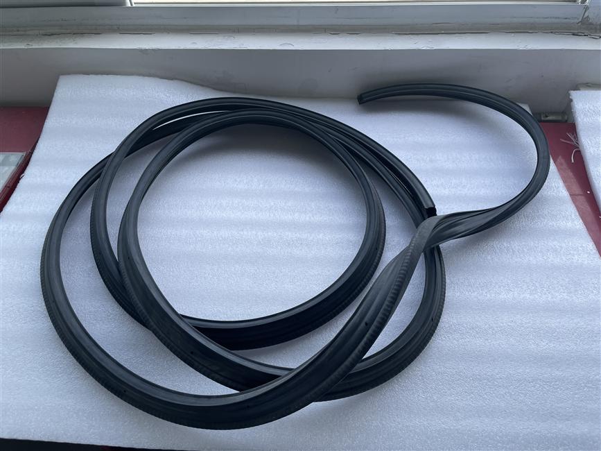 Шифровая полоса герметики средней пассажирской двери, EPDM, BFH005, 6700AYD4D