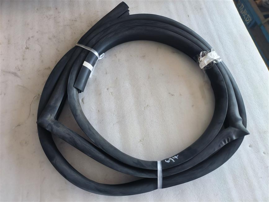 Front passenger door sealing strip, EPDM J106, 6871CY, door panel