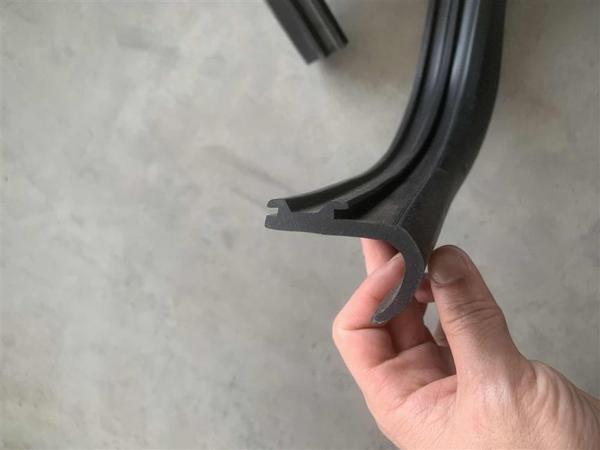 Front passenger door sealing strip, EPDM J105, 6871CY, door frame, JT-1095-1