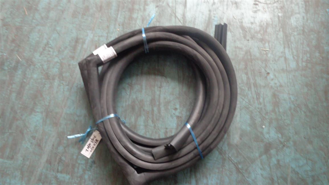 Front passenger door sealing strip, EPDM J106,6802Y