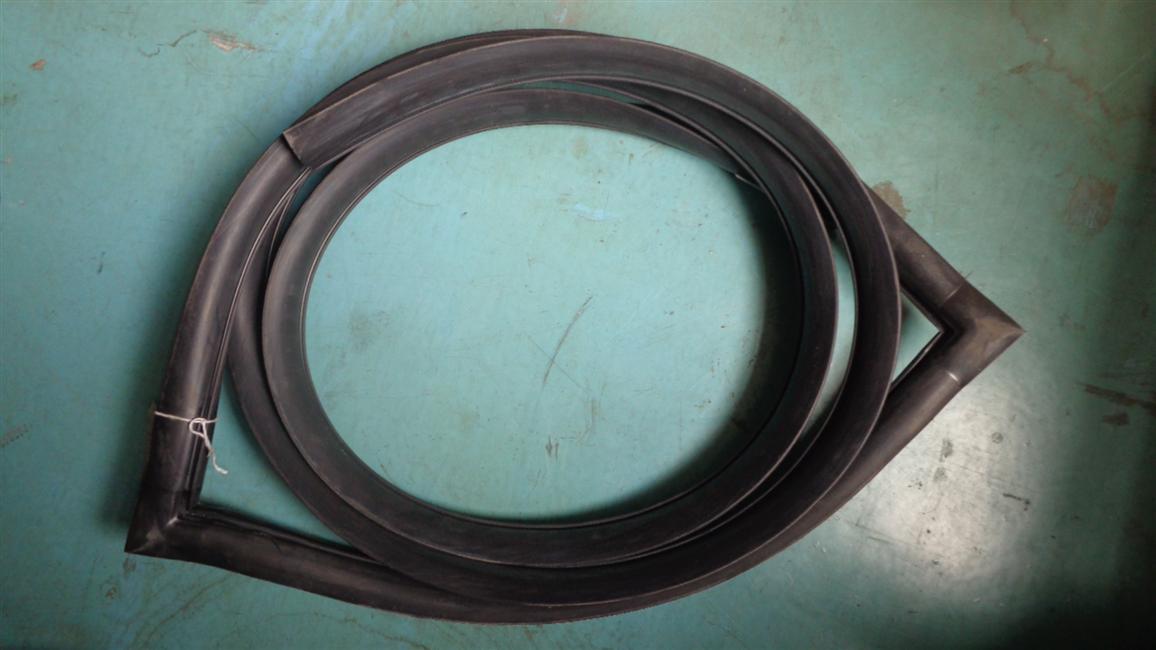 Middle passenger door sealing strip, EPDM J063,6128Y-3