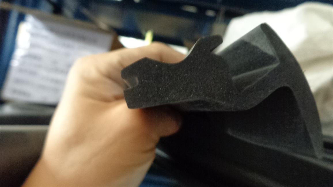 Front passenger door sealing strip, EPDM J106,6800Y-1