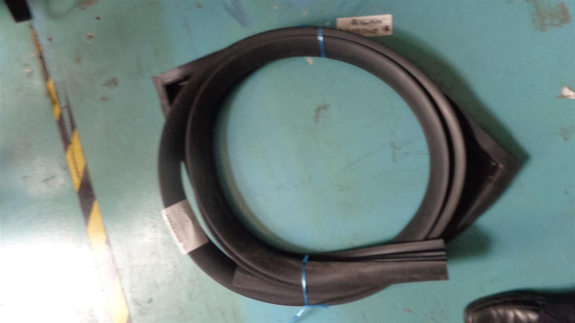 Front passenger door sealing strip, EPDM J228, 6129Y5-2