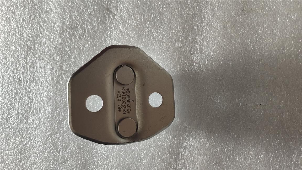 Middle door lock buckle, middle door lock body, Xushun Dongming, front side of middle door, KT-1