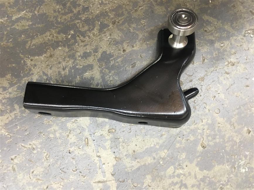 Upper middle door roller assembly-with bracket, middle door upper, upper slide, left rudder, KS2 (CY)-1