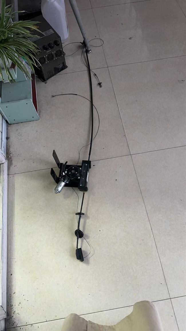 Sliding door drive assembly, right middle sliding door step, left rudder, BZ, KS2