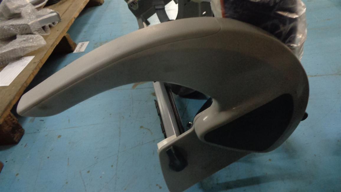 KX-935, sièges, 9 tissu, dossier réglable manuel, barre de maintien simple balançoire