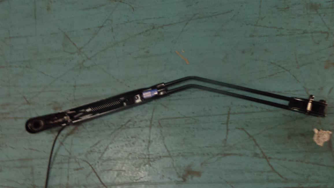 Double round tube scraping arm-left, 279500025