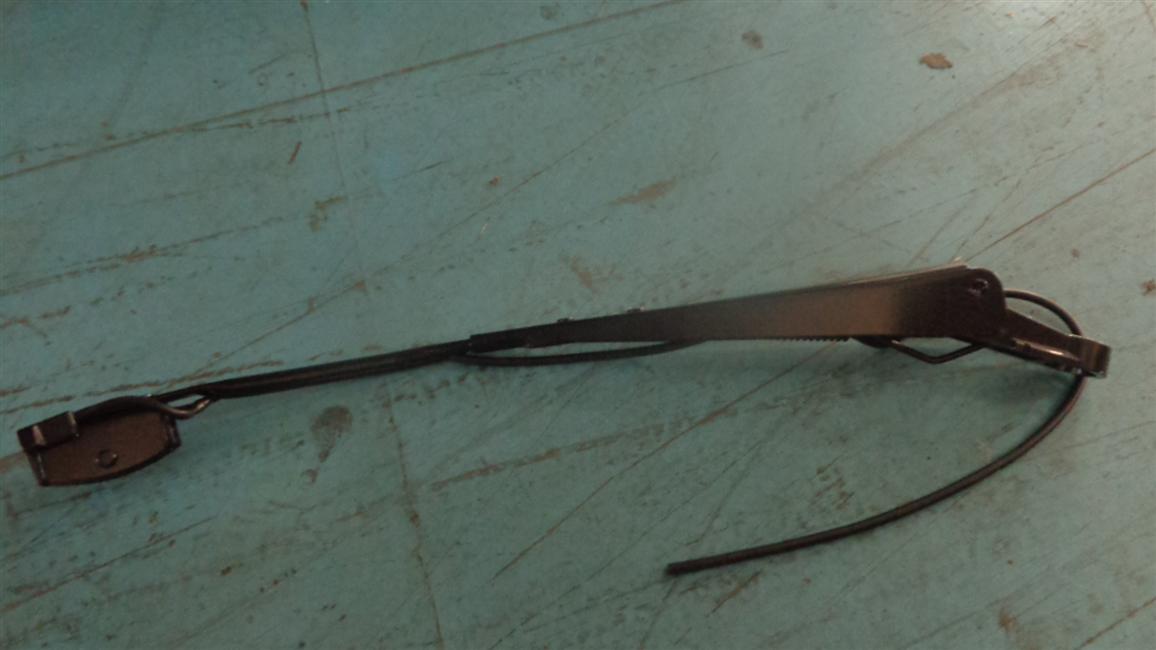 630mm single round tube scraping arm-left, inverted, 6129Y8/Y5/P8/P5-2