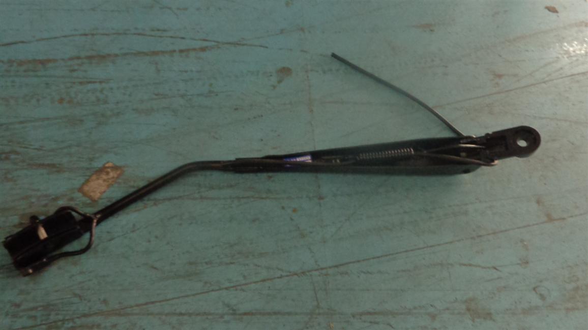 630mm single round tube scraping arm-right, inverted, 6129Y8/Y5/P5/P8-1