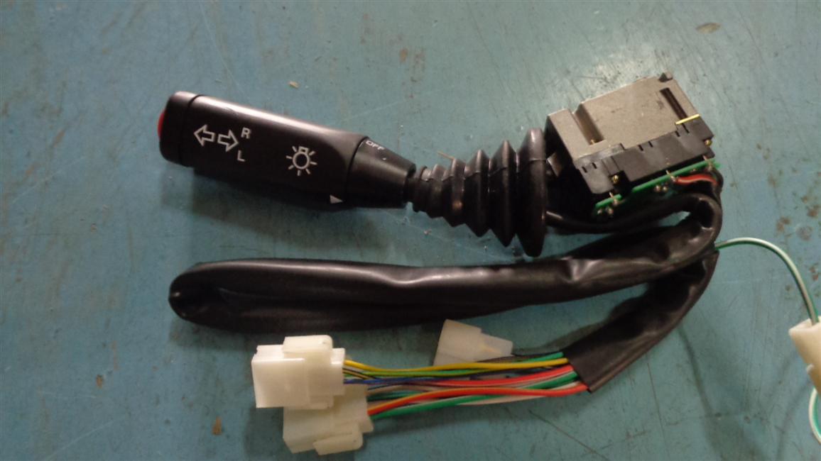 Комбинированный переключатель (легкий) с аварийным переключателем света, 3730310-003-1