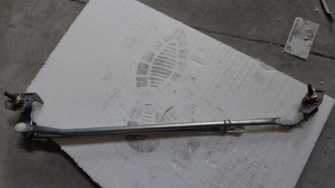 Front wiper connecting assembly, left rudder-2