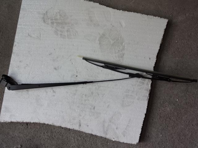 Sub-scraping arm and scraper assembly, left rudder, assembly co-pilot side