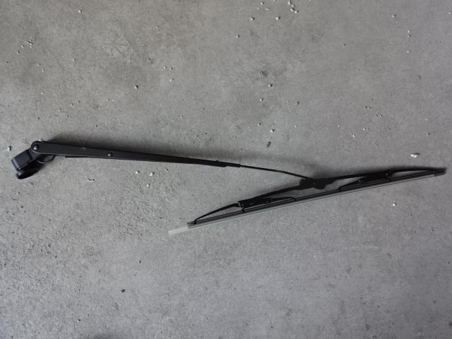 Main scraper arm and scraper assembly, left rudder, assembled driver's side-3