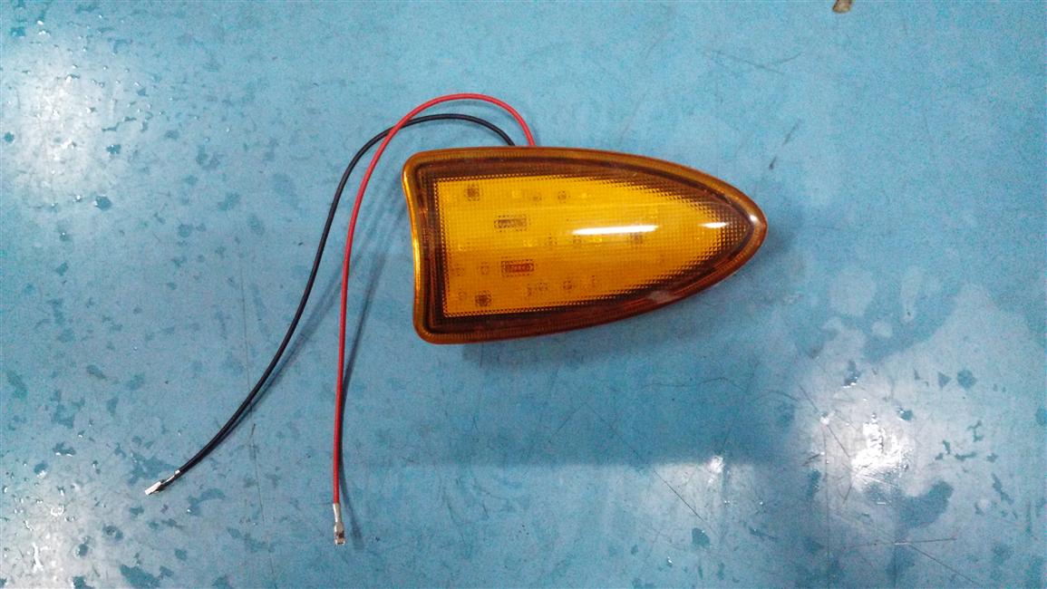 Lens small triangle light assembly, 282200266-1