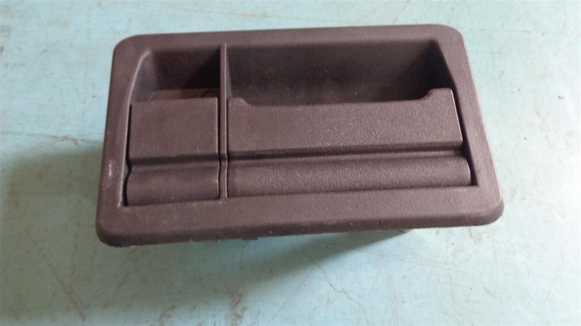 Vehicle lock assembly (10 squares, 10 simple 2 oil 1 door machine), XMQ6111Y