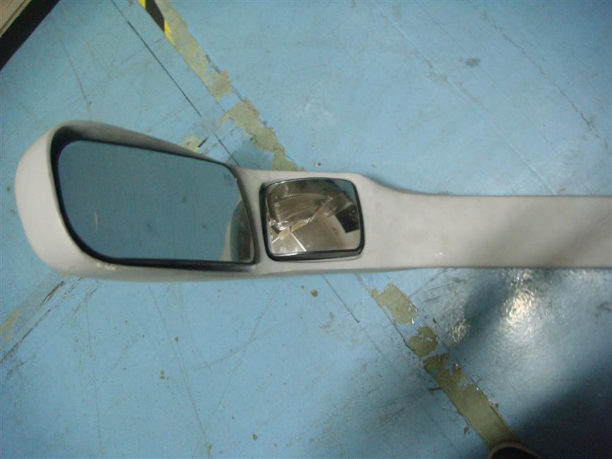 Right rearview mirror (32-degree fiberglass, without light), XMQ6830-1