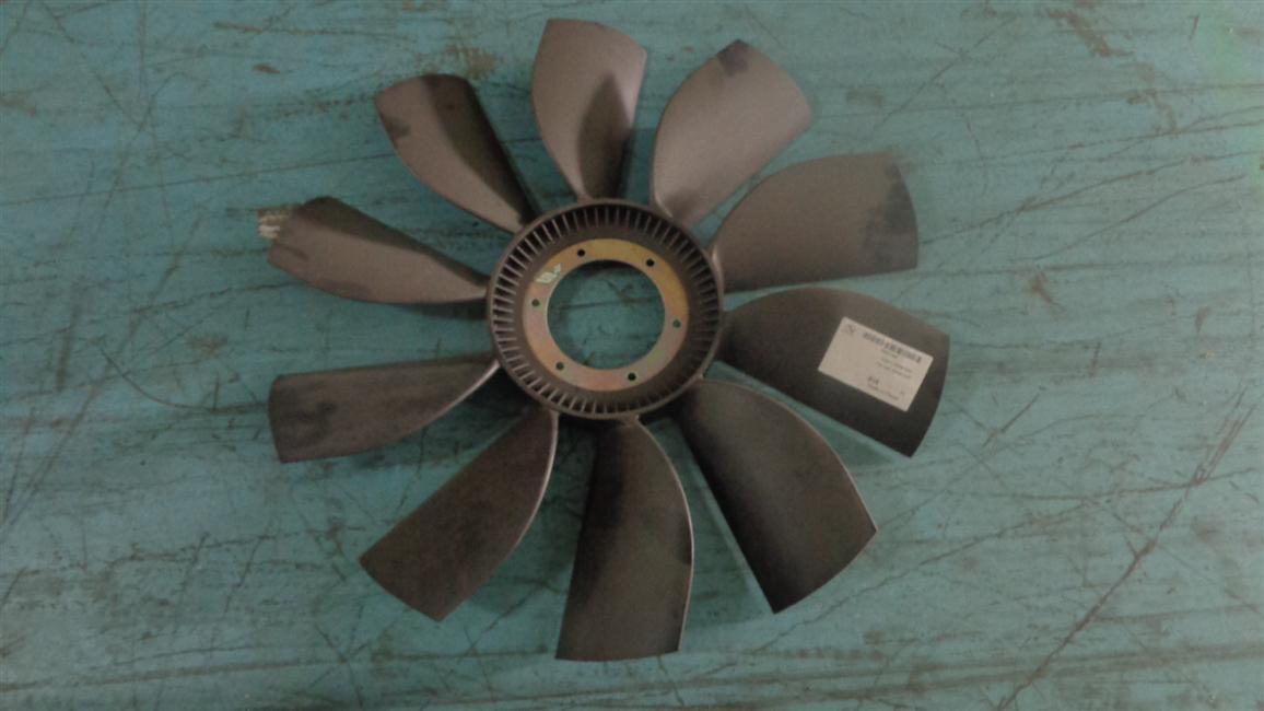 Fan blade (10), F700-125-151-10C
