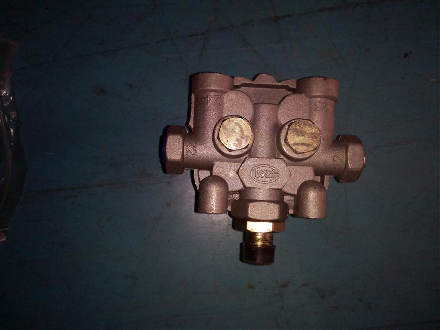 Защитный клапан с четырьмя отверстиями, 3533100Q302