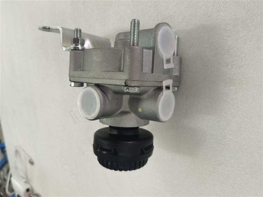 Relay valve, same as 235500006-1