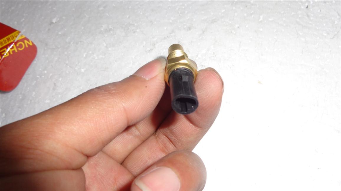 Water temperature sensor, 2R11D-2