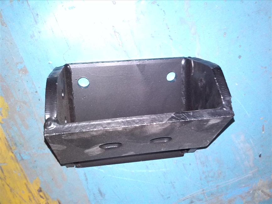 Cylinder bracket-Engine front suspension, YC6L330-30, 320100070-2