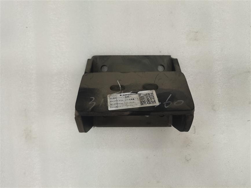 Cylinder bracket-Engine front suspension, YC6L330-30, 320100070-1
