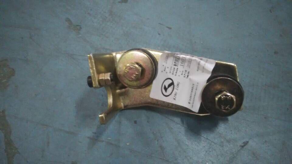 Speed-changing control soft shaft bracket, shifting, three soft shafts