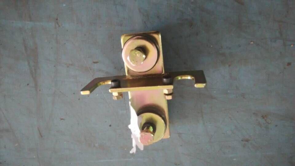 Speed-changing control soft shaft bracket, gear selection, three soft shafts