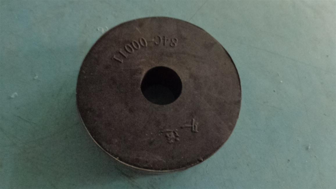 Rubber cushion, H18-D80-D15, cylindrical-1