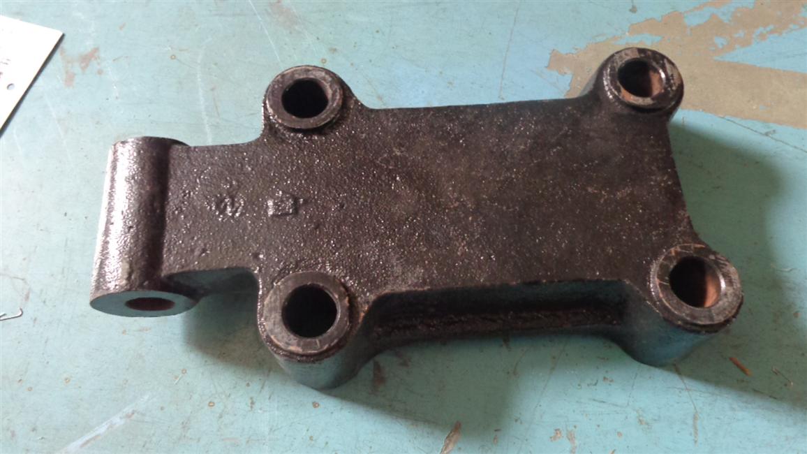 U-bolt base plate, rear, 126, 196, Φ26, castings-1