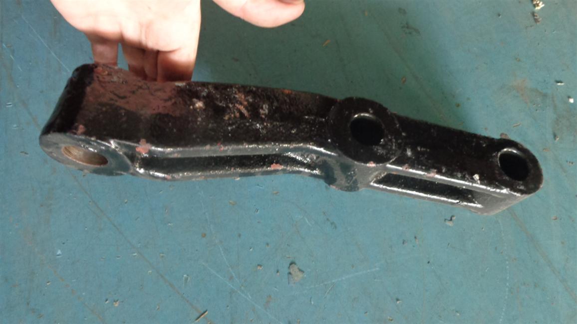 Левый поглотитель заднего удара нижней кромки, литье-1