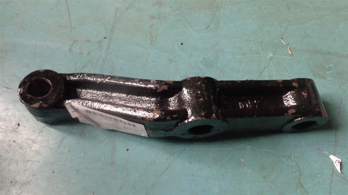 Lower bracket-right rear shock absorber, casting-2