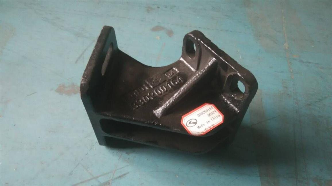 Right support bracket-Engine front suspension, YC6J, 320100008, castings