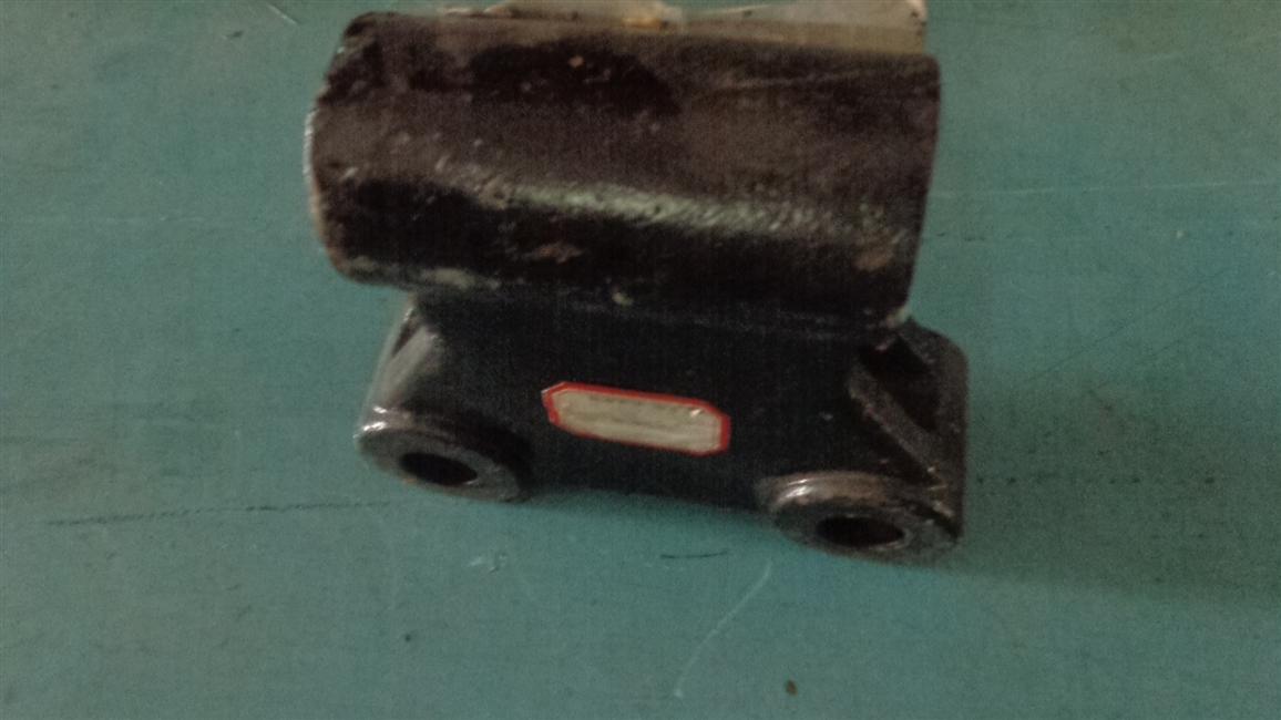 Поглощающее устройство для переднего удара нижней кромки, литье