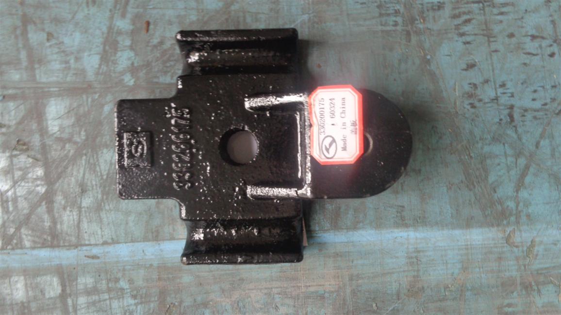 Cover plate-front steel plate spring, 75, 106, castings-1