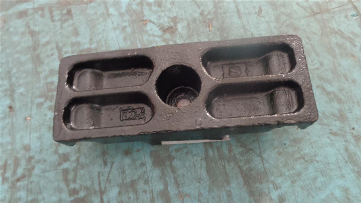 Rear leaf spring cover plate, 74, 160, castings-1