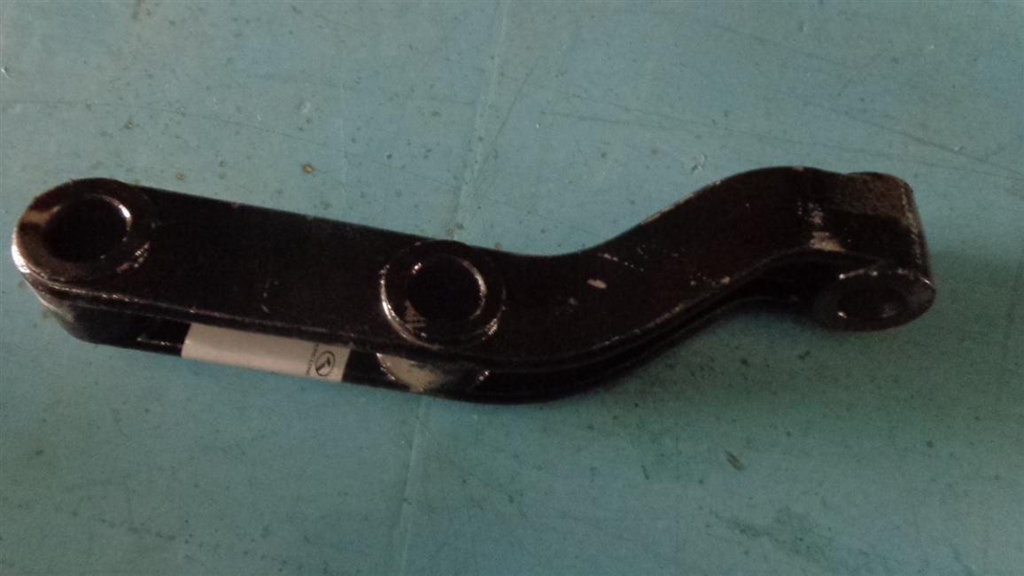 Lower bracket-right rear shock absorber, casting-2