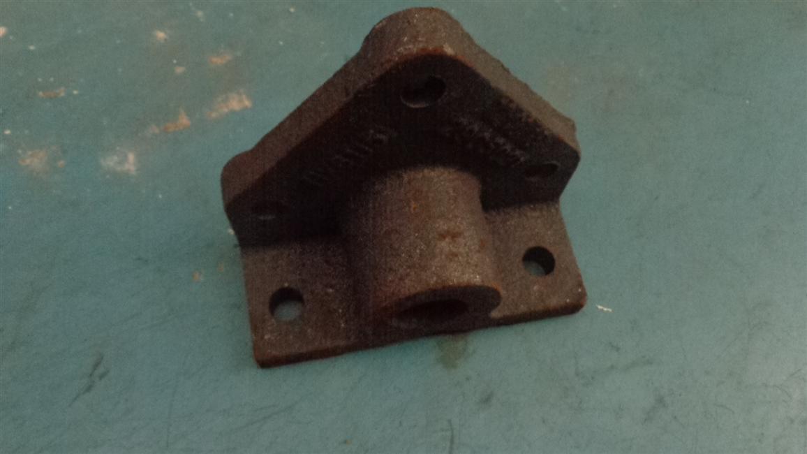 Upper bracket-front shock absorber, casting-1