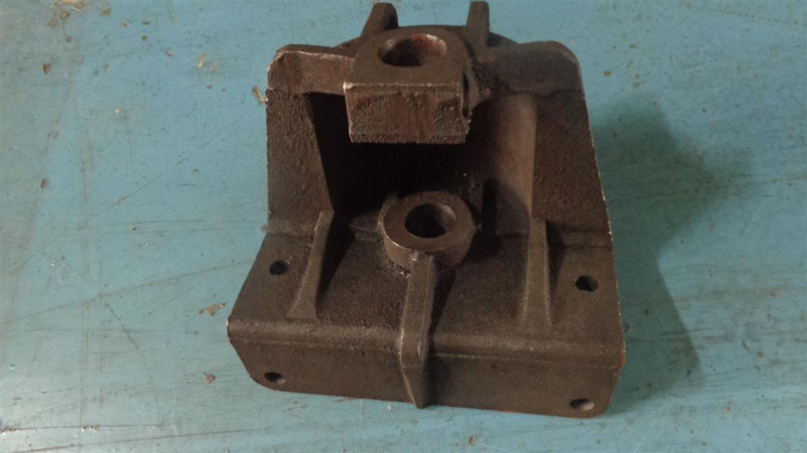 Rear bracket-rear leaf spring fixed,φ 35 , 90 ,casting