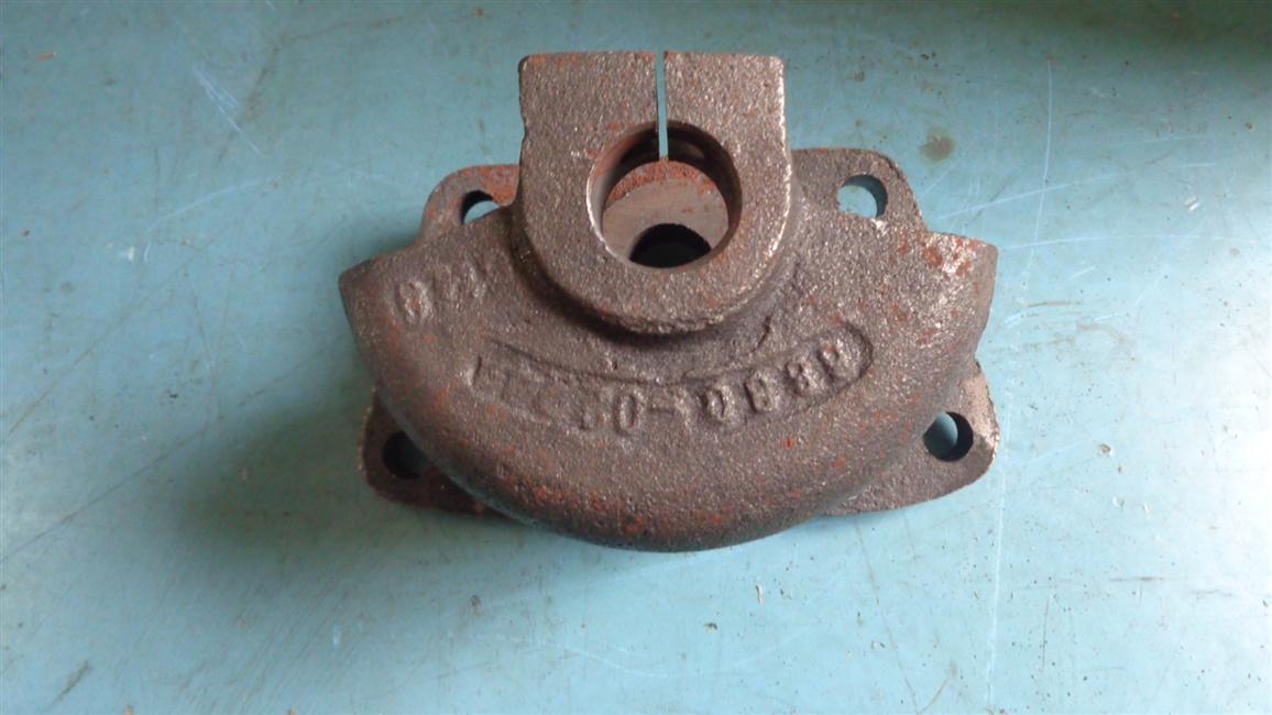 Bracket-rear leaf spring fixing, φ30, 75, casting