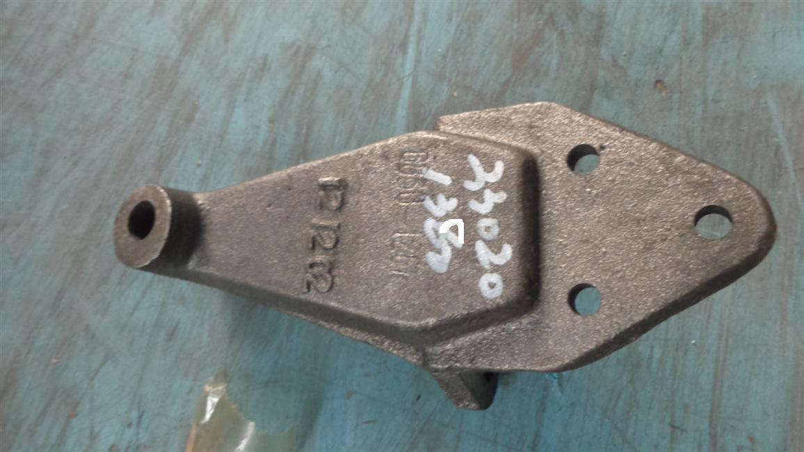 Upper bracket-front shock absorber, casting