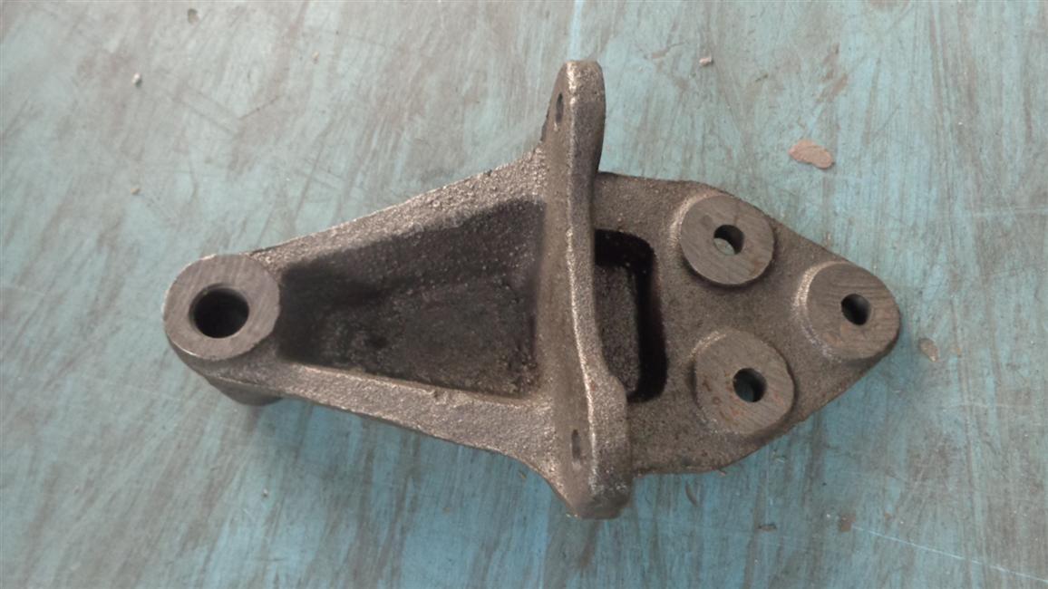 Поглощающее устройство для переднего удара верхней кромки, литье-1