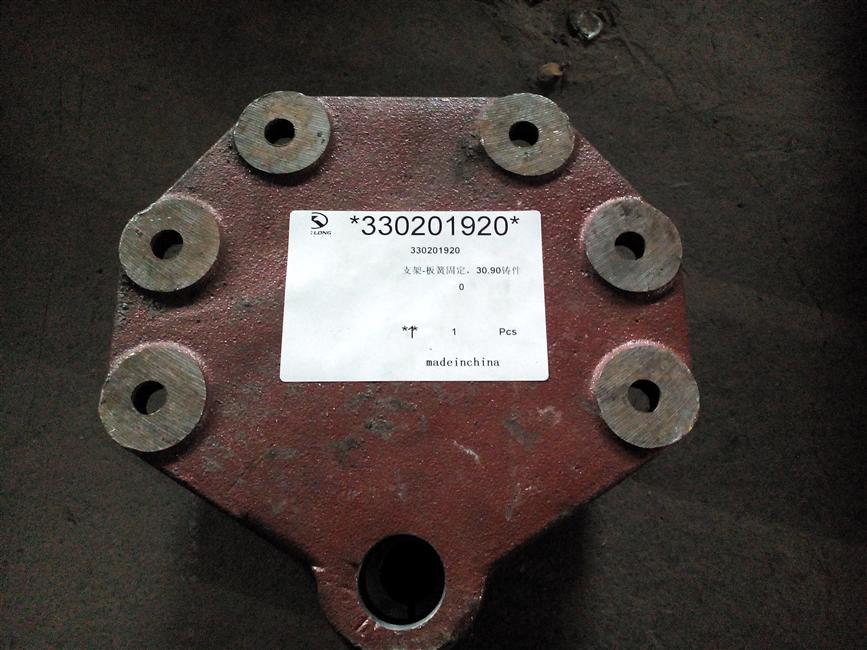 Rear bracket-rear leaf spring fixing, φ30, 90, casting-2