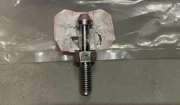 Height valve connecting rod bolt, M8